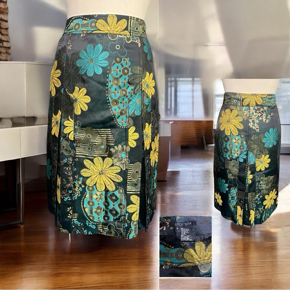 Ultra-cool tailored floral jacquard pencil skirt.